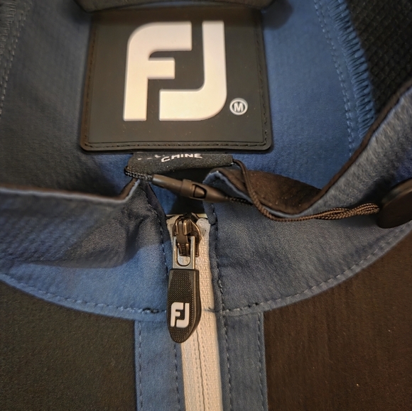 FootJoy Mens Golf 1/2 Zip Pullover Short Sleeve Sport Windshirt Medium NWT - Picture 4 of 8